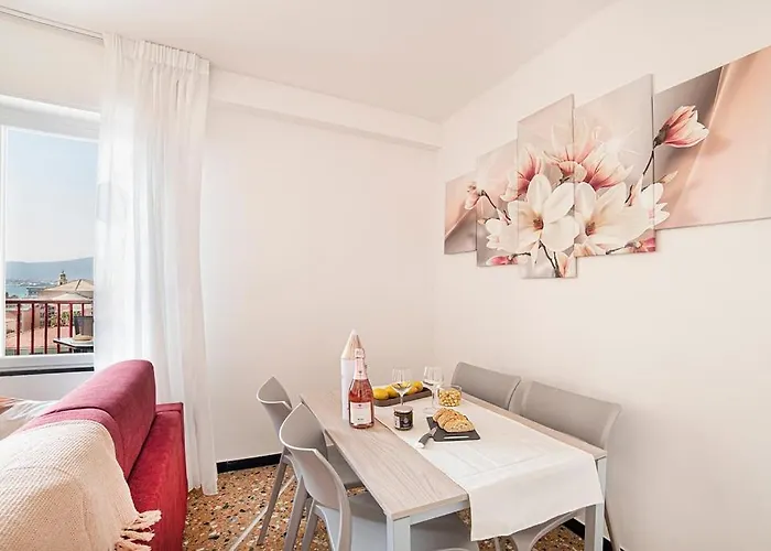 Libeccio - Uno Sguardo Sui Tetti Pietra Ligure